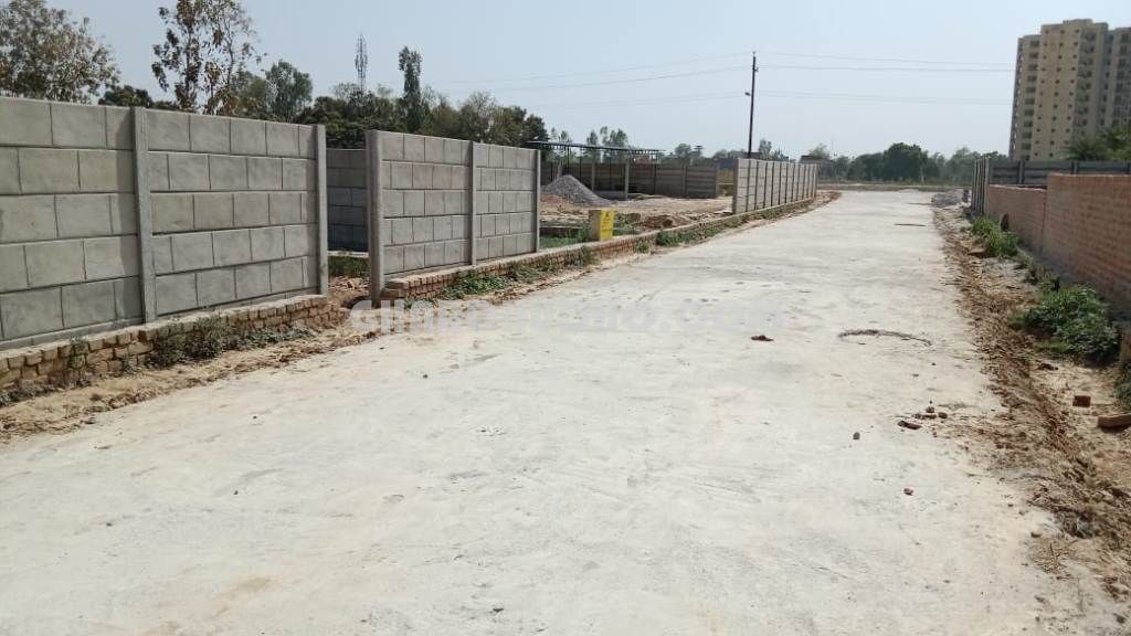 Free Hold Plot Near Sushant Golf City Shahid Path Lucknow