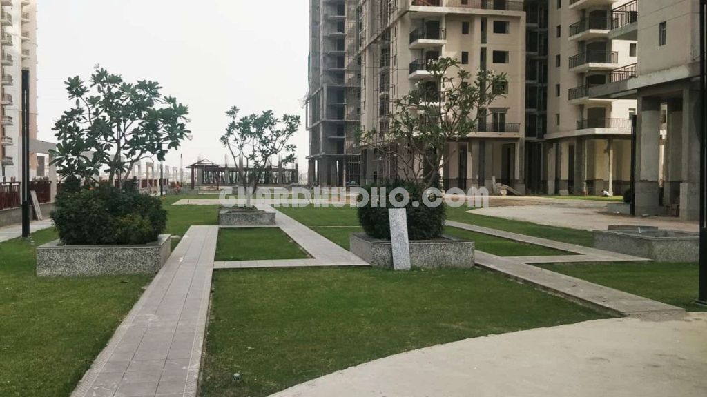 Ratan Pearls : 2/3 BHK Luxury Apartment In Noida Extention