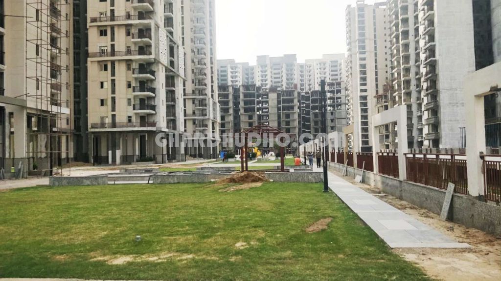 Ratan Pearls : 2/3 BHK Luxury Apartment In Noida Extention