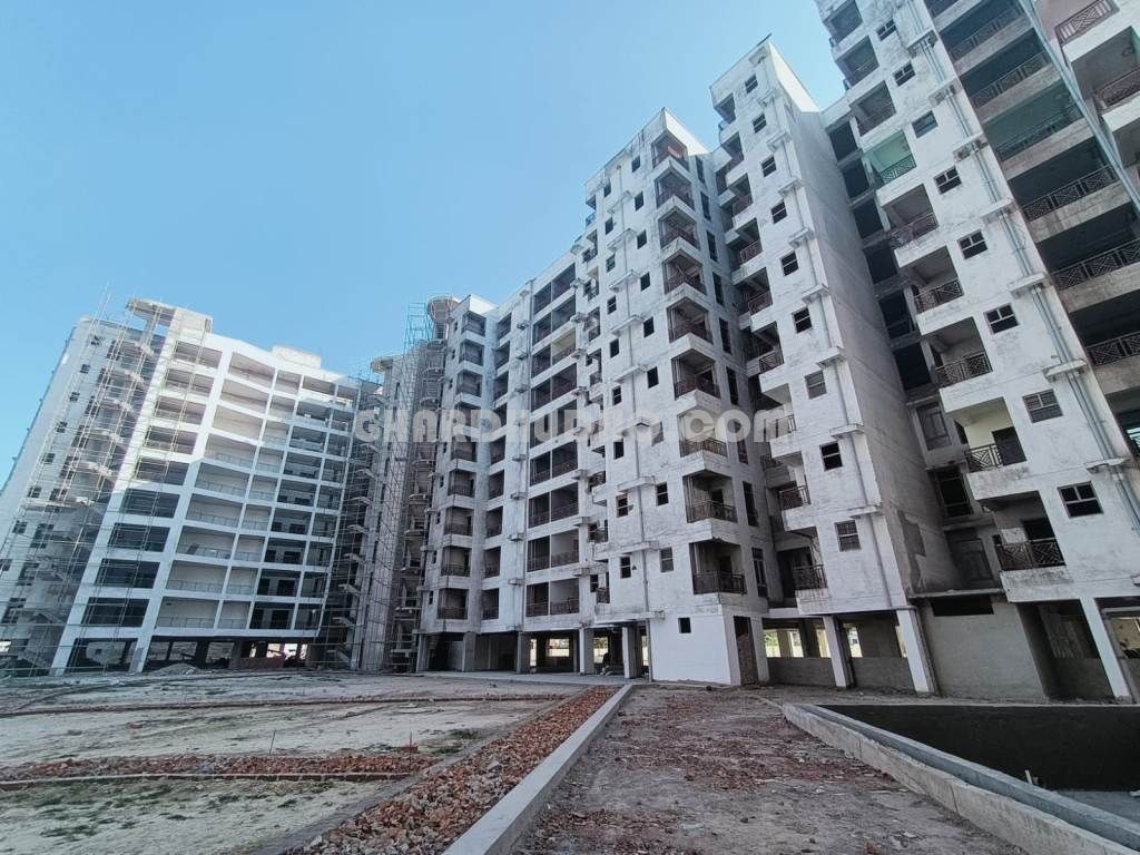 Specious 2/3 BHK Apartment For Sale At Raebareli Road Lucknow