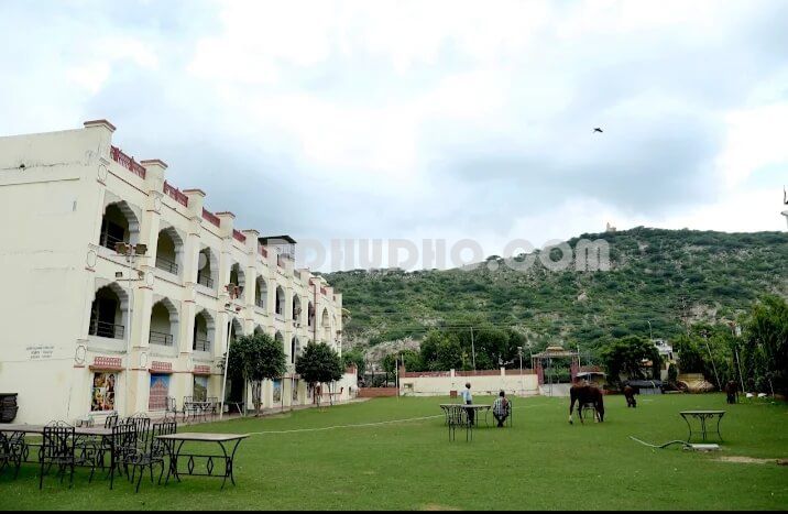 Beautiful Hotel On Lease In Jaipur