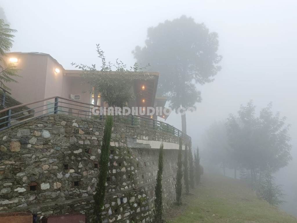 Luxury Cottages For Sale In Bajeri Nanital