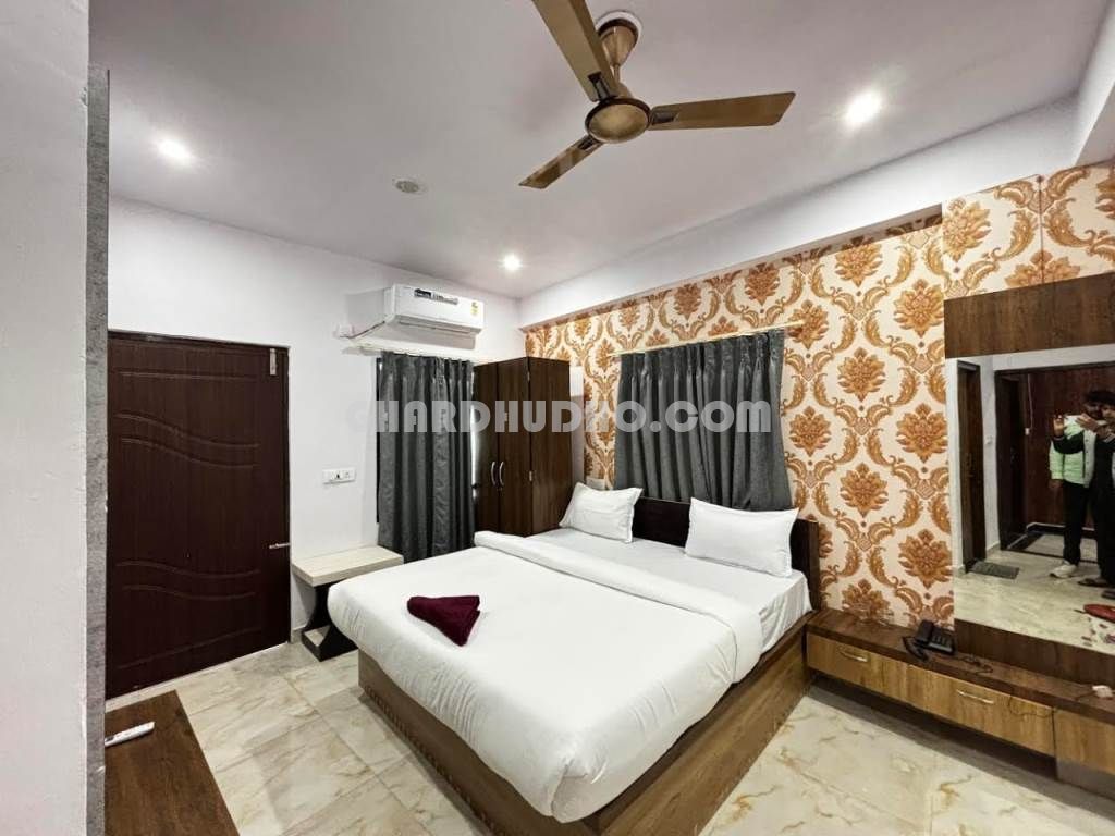 Hotel For Sale In Varanasi