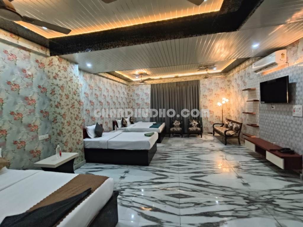 Hotel For Sale In Varanasi